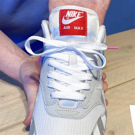 nike air max veter zonder stikken|How to Wear Nike Air Max Sneakers Without Tying Them.